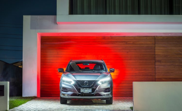 نيسان تصدر نسخة قشقاي ميدنايت ايديشن 2020