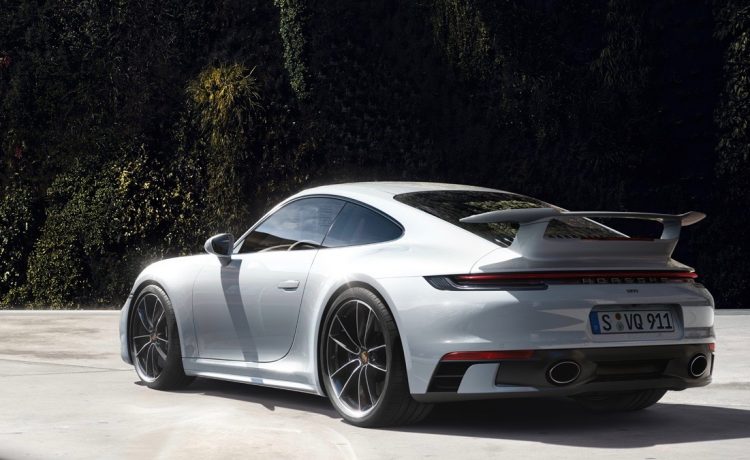 بورشة 911 تزداد تطوراً في الشكل بباقات سبورت ديزاين و Aerokit