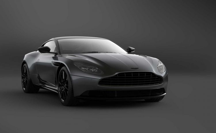 أستون مارتن تتحول إلى الجانب المظلم مع الإصدار الجديد DB11 V8 Shadow Edition