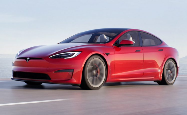 تيسلا تكشف عن Model S و X بتصميم داخلي جديد وعجلة قيادة سباقية