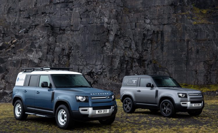 لاندروفر ديفندر بسقف صلب تتحول الي سيارة LCV دفع رباعي فاخرة