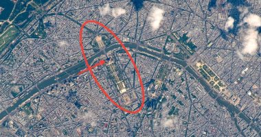 رائد فضاء روسى ينشر صورا من خارج الكوكب لمعالم باريس الشهيرة