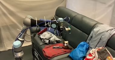 العلماء يطورون روبوت يمكنه العثور على الأشياء المفقودة بين الفوضى