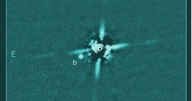 شاهد.. تلسكوب هاواي يلتقط صورة لكوكب صغير حديث التكوين