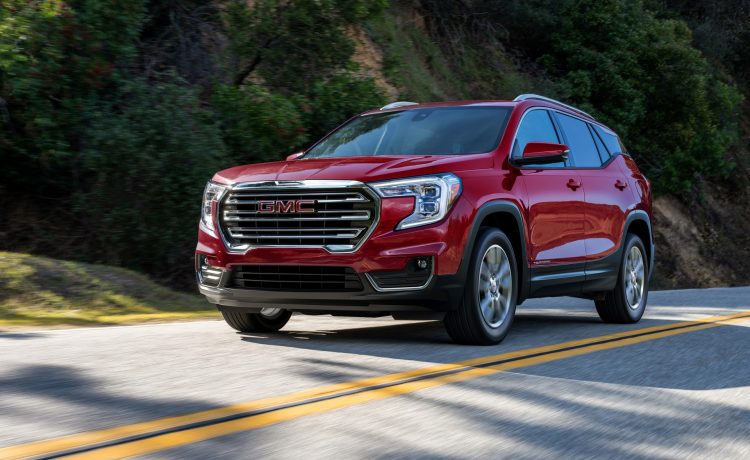 الكشف عن جي إم سي تيرين 2022 بشكل محدث ونسخة AT4 جديدة