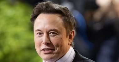 ماسك يتوقع أول حالة لزرع رقائق إلكترونية في دماغ بشري هذا العام