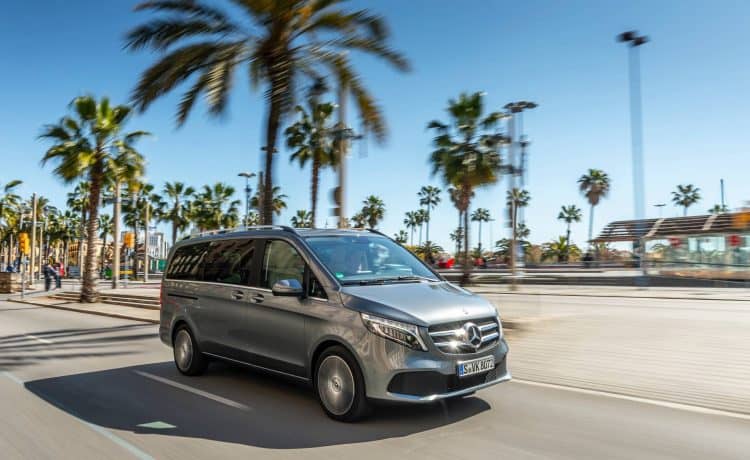 اطلاق باقة صور جديدة لمرسيدس VClass 2019 المطورة