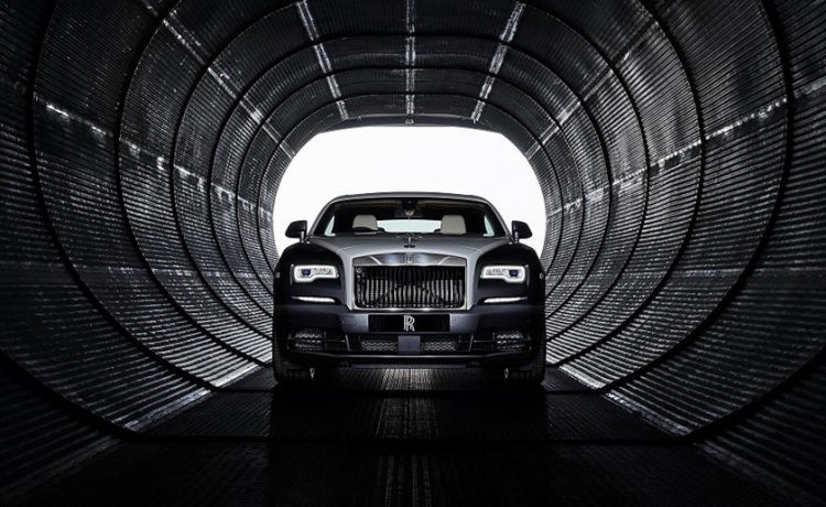 رولزرويس واريث ايجل VIII تحتفل برحلة قاذفة قنابل حول الأطلنطي