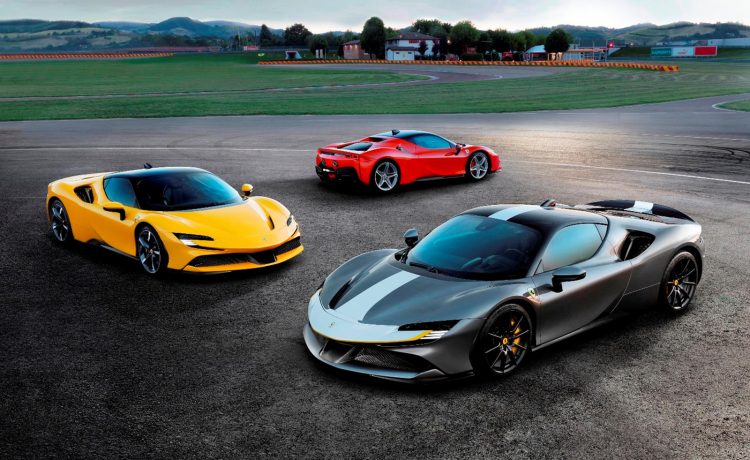 فيراري تعلن عن معرض علني لسياراتها في ايطاليا تتصدره SP90 Stradale