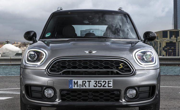 أفضل سيارات ميني مبيعاً تحصل على نسخة هايبرد محدثة