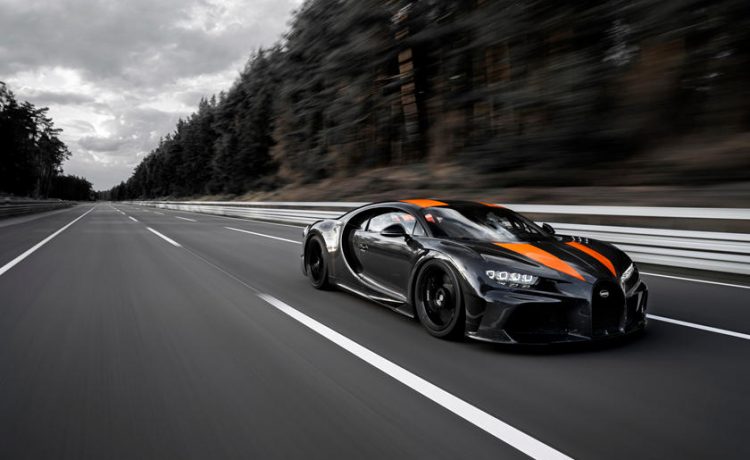 بوجاتي شيرون تحطم الرقم القياسي في السرعة