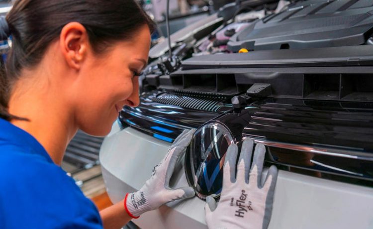 فولكس فاجن تصنع الجيل الثامن من جولف الجيل الثامن أسرع من أي جيل سابق