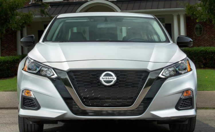 نيسان ماكسيما وألتيما يحصلان على تجهيزات أمان قياسية تتوفر في السيارات الفاخرة