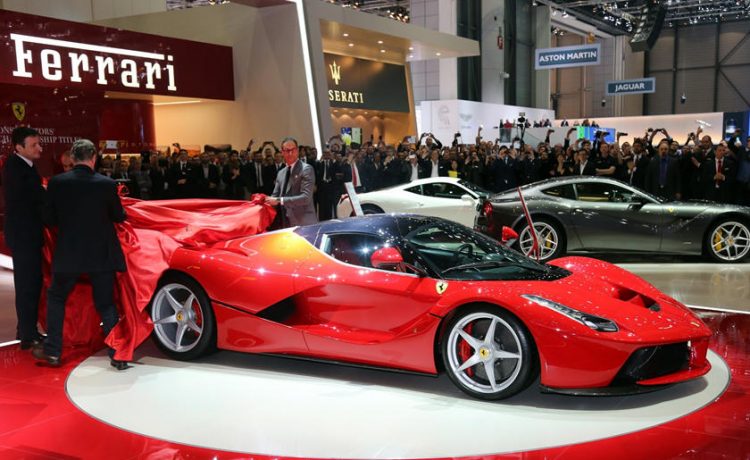 فيراري تعمل على تقديم سيارة فائقة جديدة