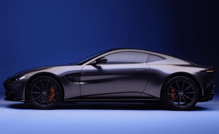 أستون مارتن فانتاج كوبيه 2021 تنطلق مع ناقل مانيوال