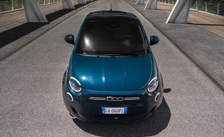 فيات 500 هاتشباك موديل 2020 تقدم رسمياً بمحركات كهربائية