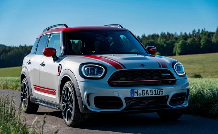 ميني JCW كونتريمان 2021 تأتي بوجه جديد وتكنولوجيا محدثة