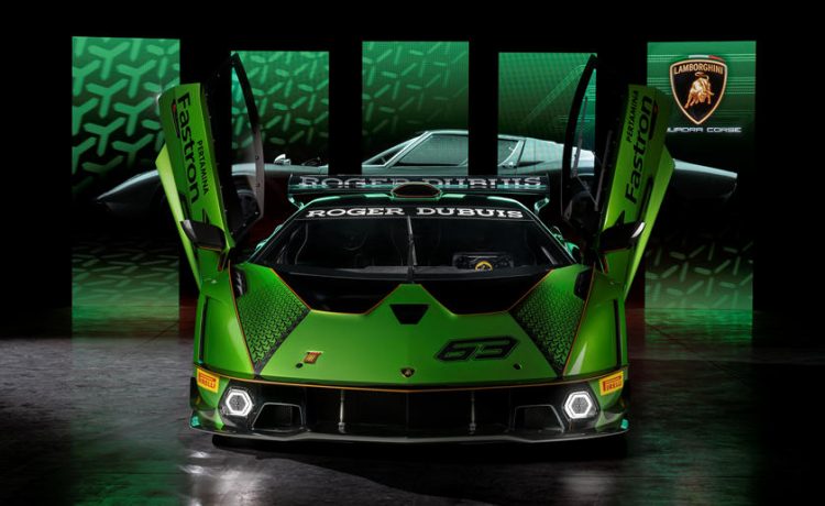 الكشف عن سيارة لامبورجيني ايسنزا SCV12 السباقية بقوة 830 حصان