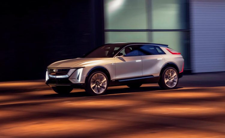كاديلاك تطلق “ليريك” الجديدة بتصميم مستقبلي وتقنيات جديدة ذكية