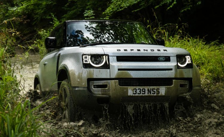 لاندروفر ديفندر 90 موديل 2021 تنطلق لمنافسة فورد برونكو