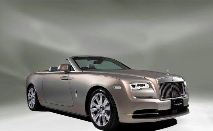 رولزرويس تكشف عن نسخة خاصة بوحي أحد المباني في طوكيو