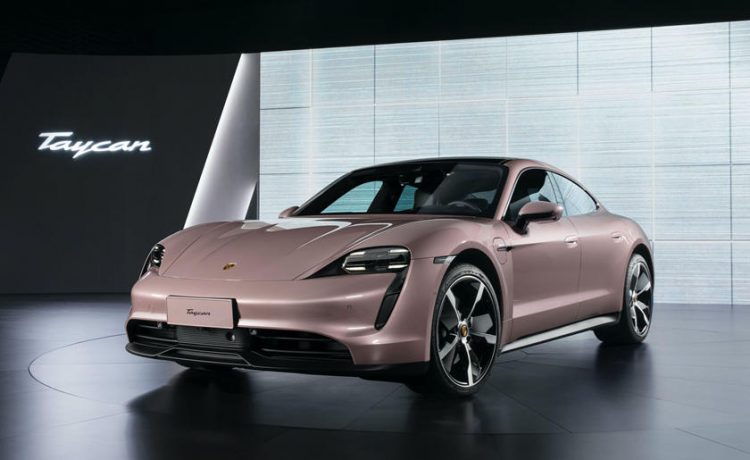 بورشة تايكان تتجاوز مبيعات 911 و718 معاً