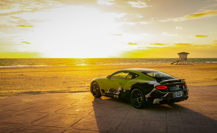 بنتلي تبدأ تسليم سيارات بايكس بيك كونتيننتال جي تي المحدودة من مولينير