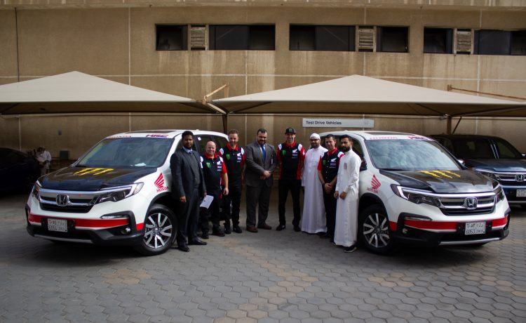 فريق هوندا المشارك في رالي داكار يزور الوكيل السعودي