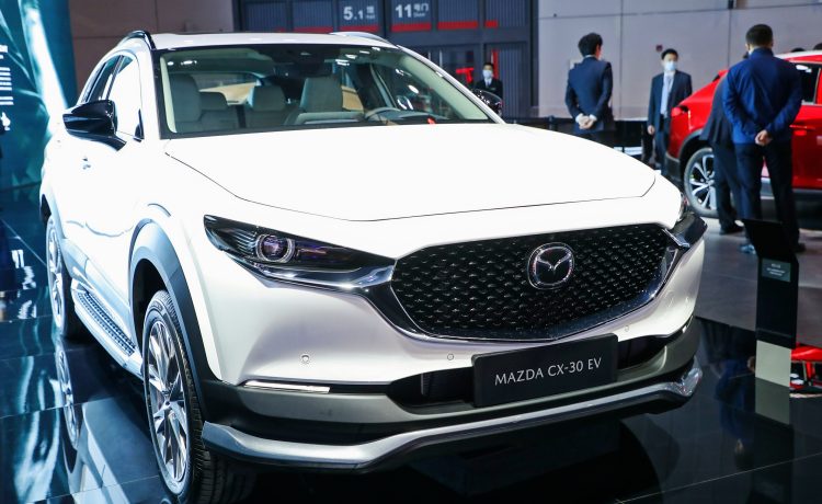 مازدا تكشف الستار عن CX30 EV الكهربائية في معرض شنغهاي للسيارات
