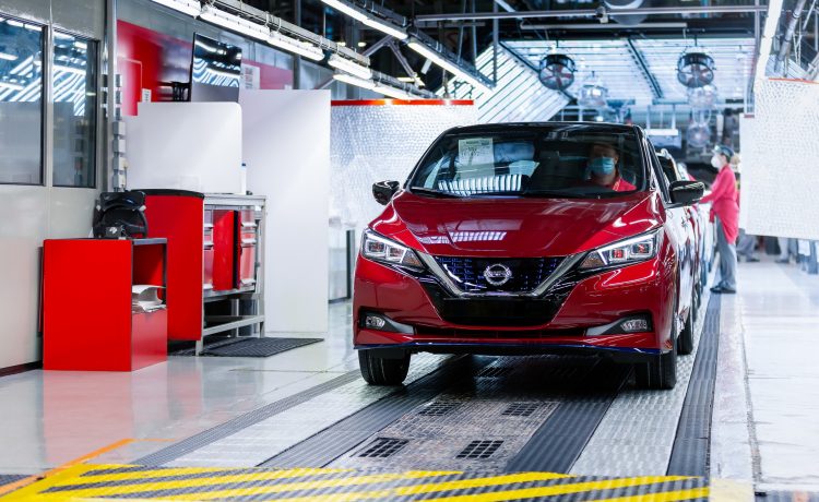 فيديو : نيسان تنتج رسمياً نصف مليون سيارة ليف كهربائية