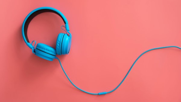 تزيل خدمات بث الموسيقى المحتوى العنصري