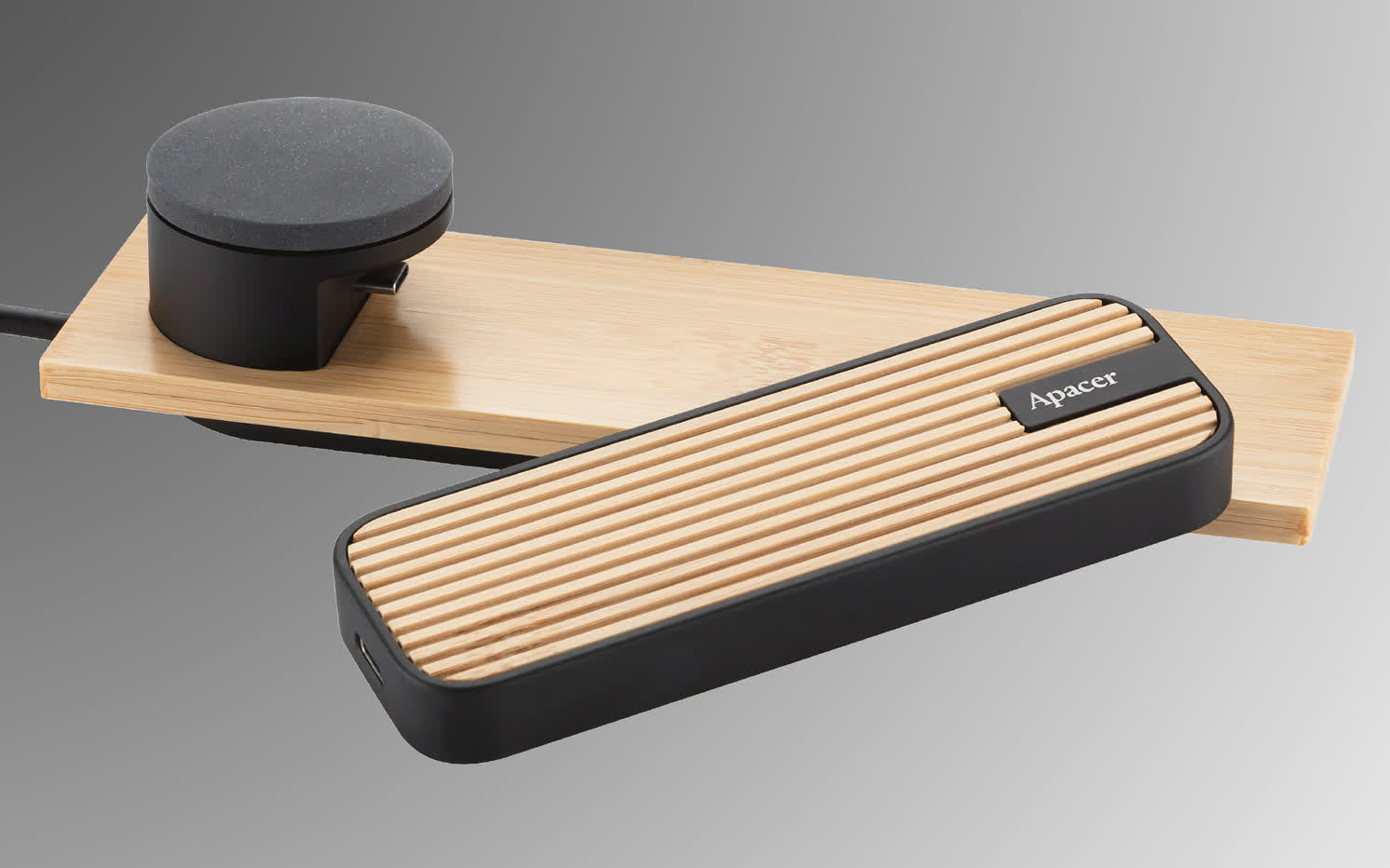 Apacer تطلق SSD بناشر عطري