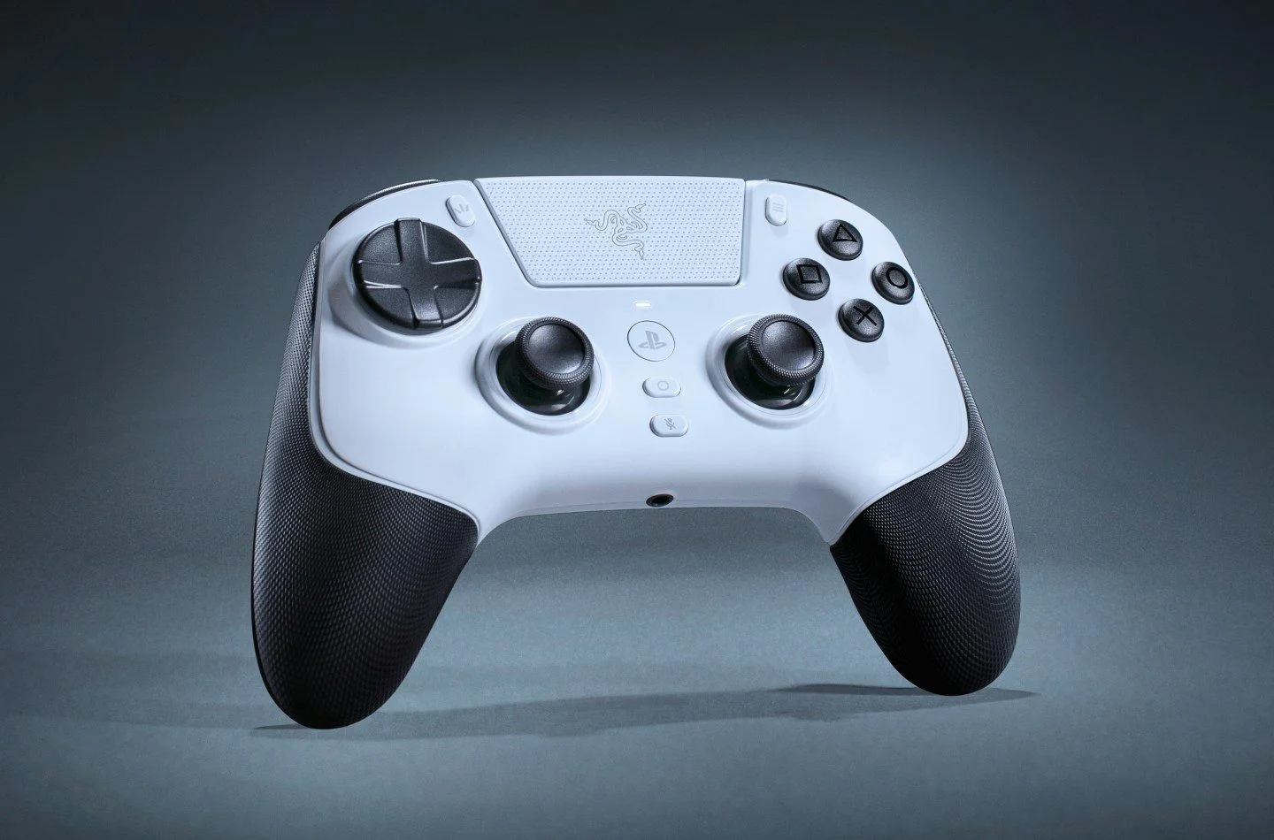 وحدة تحكم Razer Raiju V3 Pro: منافس قوي لـ DualSense Edge