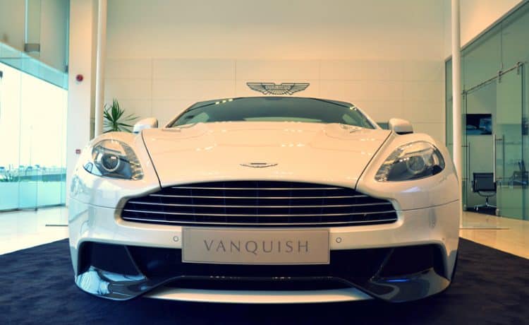 حصريا تغطية حفل تدشين الجديدة كليا أستون مارتين فانكويش