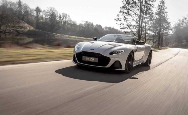 أستون مارتن DBS سوبرليجرا فولانتي . . مثيرة وشرسة وتماثل أداء الكوبيه