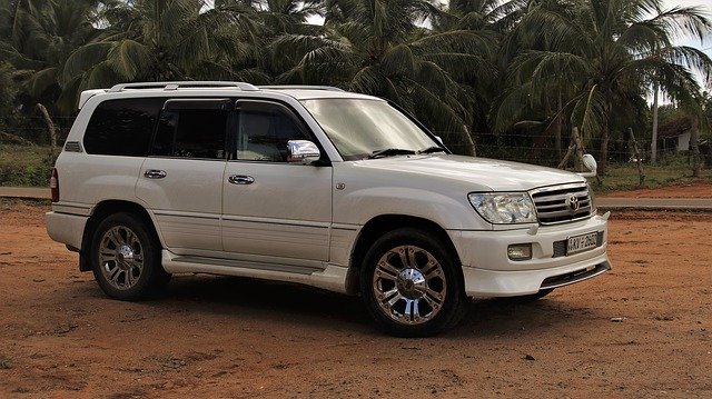 ميزات وعيوب سيارة لاند كروزر 2016