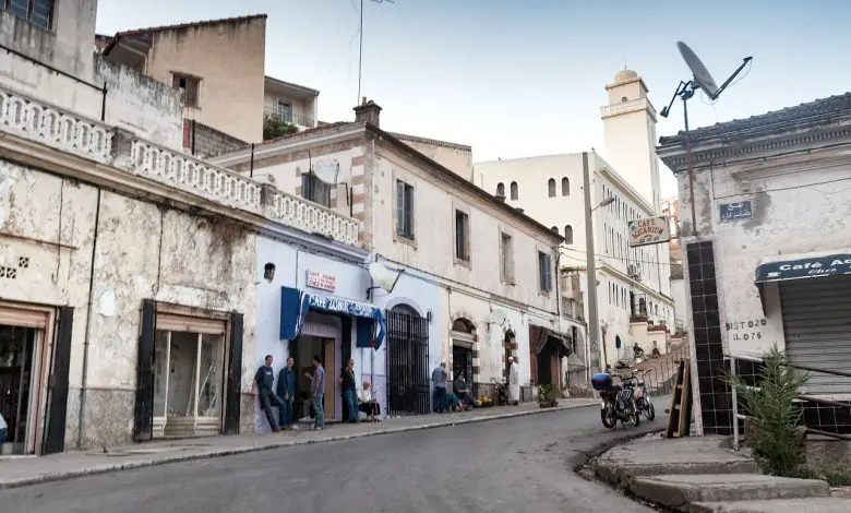 متى فتح العثمانيون مدينة بجاية؟