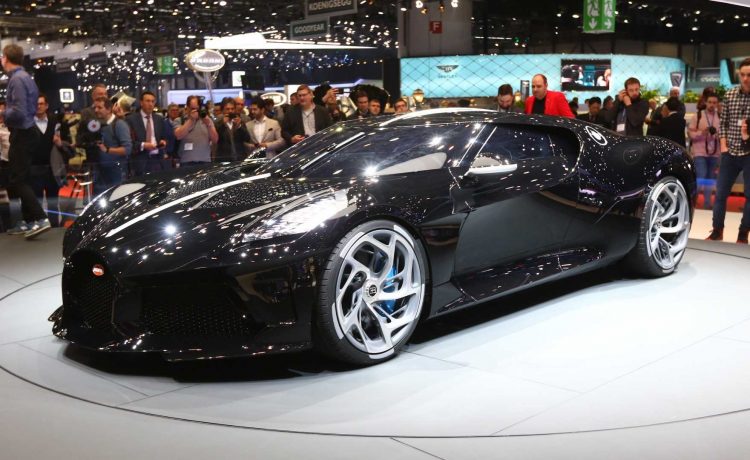 كريستيانو رونالدو يشتري بوجاتي La Voiture Noire اغلى سيارة في العالم