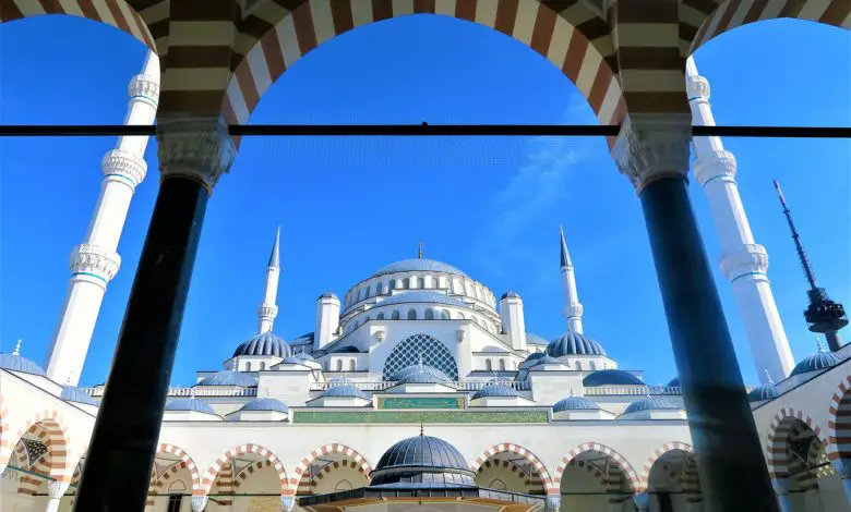 حياة عروج بربروسا البحرية