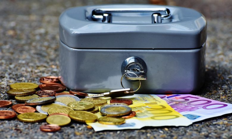 ما هي حالات الطعن في قرار تصفية البنوك؟