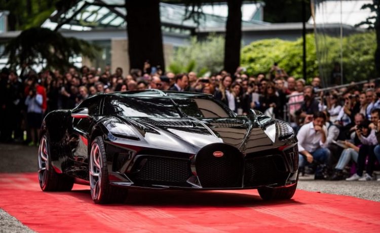 بوجاتي لافويتشر نوير تحصل على جائزة أفضل تصميم بعد لقب أغلى سيارة في العالم