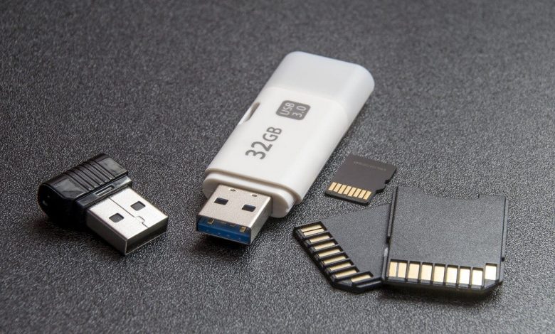 مزايا وعيوب ذاكرة الفلاش Flash Memory