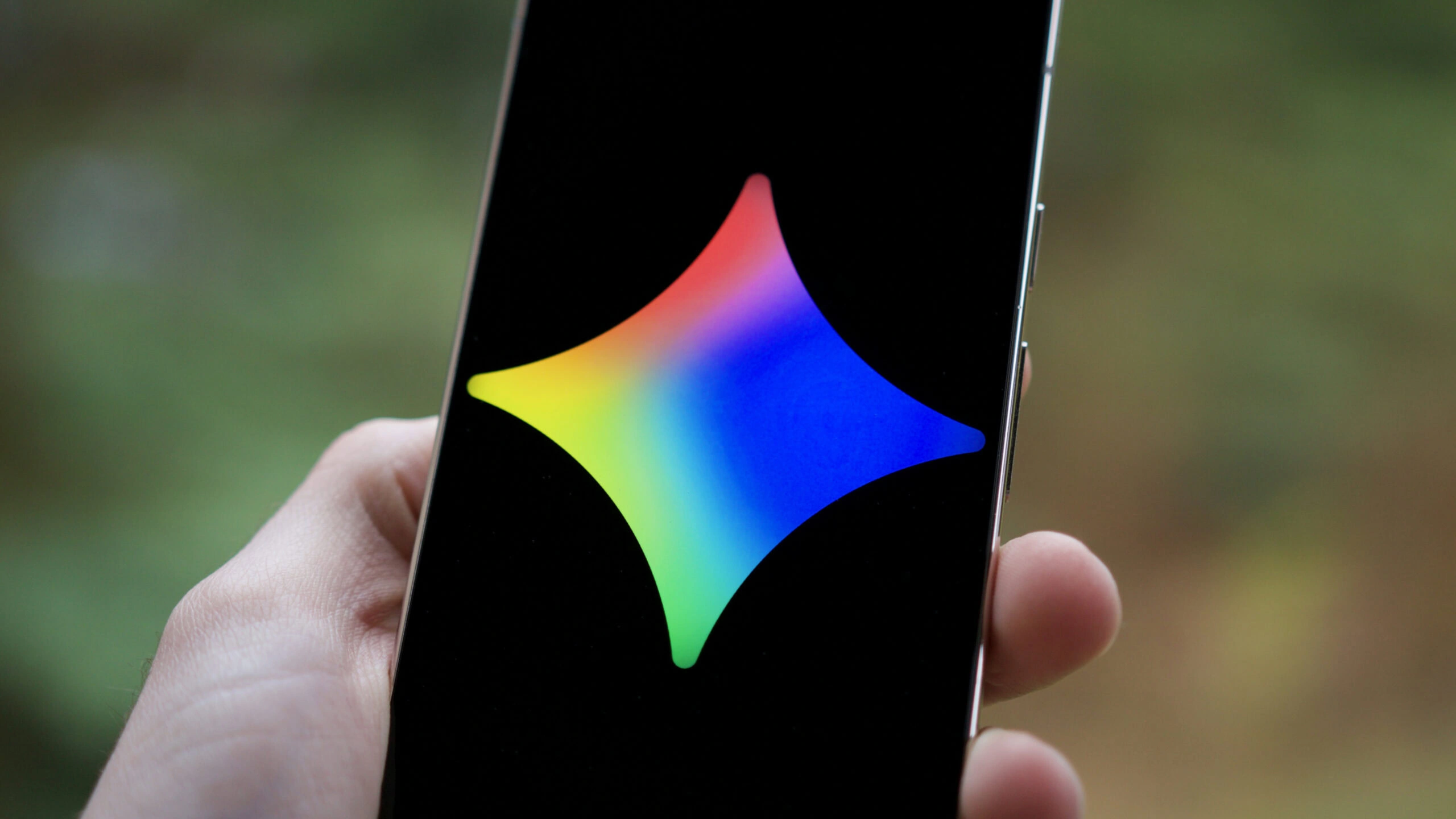 كيفية استخدام خاصية إرفاق خرائط جوجل مع جيميناي للاكتشاف المحلي