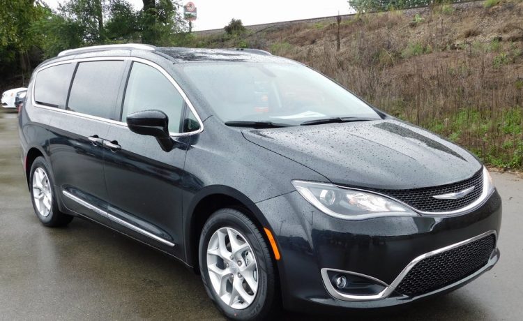 عروض على كرايسلر باسيفيكا و300 ليميتد في السعودية