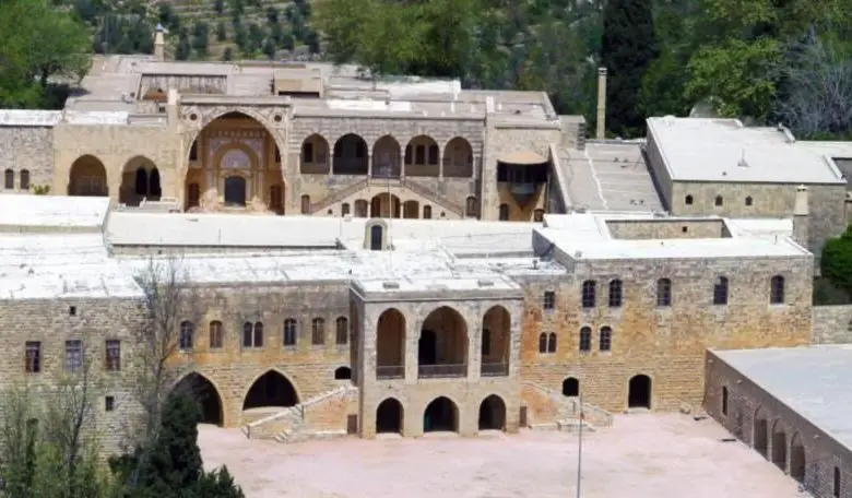 بناء القصور في الدولة الأموية