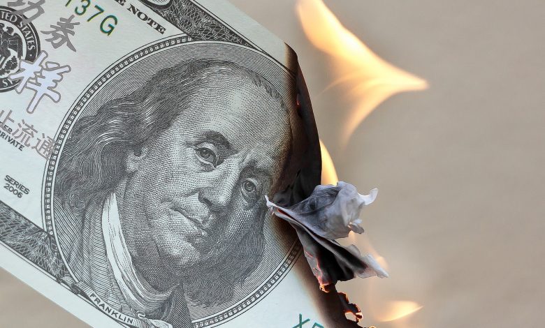 تأثير الأزمات المالية على أرباح البنوك