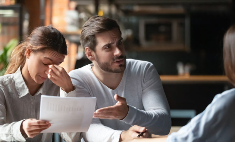 أهم الرسوم التي تفرضها البنوك على أداء معاملاتها