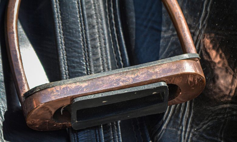 قصة اختراع الركاب Stirrup