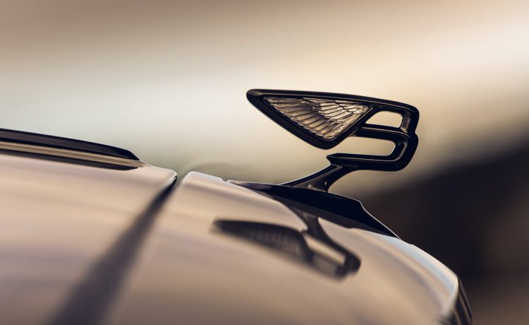 أسرع سيارة سيدان في العالم تنضم الي الجانب المظلم