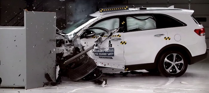 كيا سورينتو 2017 تحقق أعلي الدرجات في اختبارات التصادم